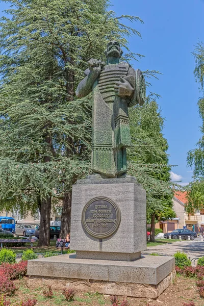 Ivan Crnojevic statue Cetinje — Stock Photo, Image