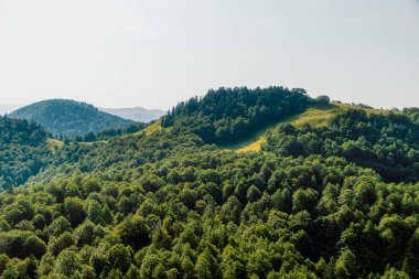 Karadağ dağlar helikopter havadan görünümü