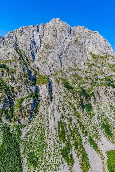 Montenegro bergen helikopter Flygfoto — Stockfoto