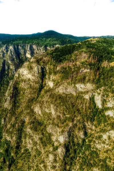 Montenegro bergen helikopter luchtfoto — Stockfoto