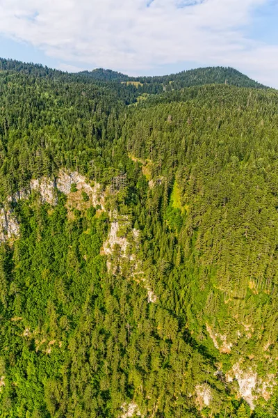 Montenegró hegyek helikopter a légi felvétel — Stock Fotó