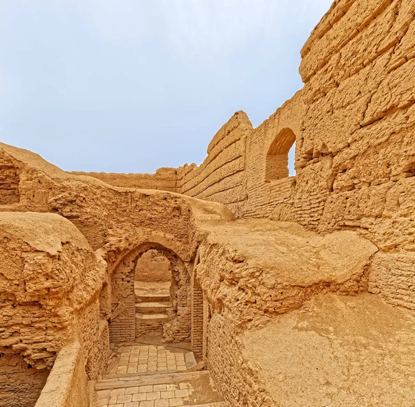 Ruinas del castillo de Narin — Foto de Stock