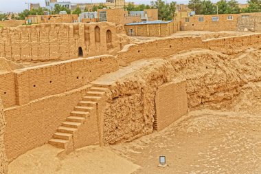 Meybod Narin Kalesi Duvarları