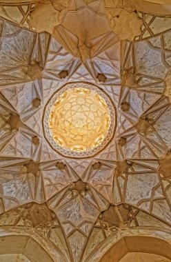 Nain Eski Camii tavan