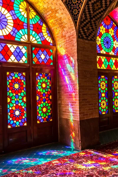 Luce della moschea di Nasir Al-Mulk — Foto Stock