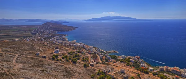 Panorama van de kustplaats Sarande in Albanië — Stockfoto