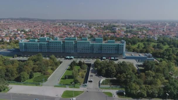 Clinical Hospital Dubrava in Zagreb aerial — Stock Video
