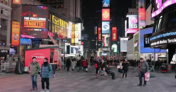 New York Times Square πολυάσχολη νύχτα του χειμώνα — Αρχείο Βίντεο