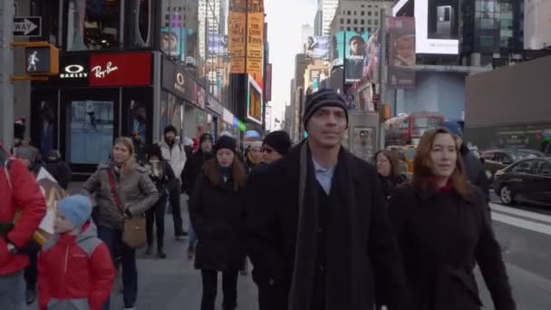 New York Times Square frío día de invierno — Vídeo de stock
