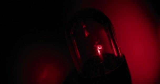 Luz roja extrema macro disparo — Vídeos de Stock