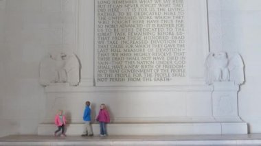 Washington Dc ABD'de Lincoln Memorial ziyaretçisi