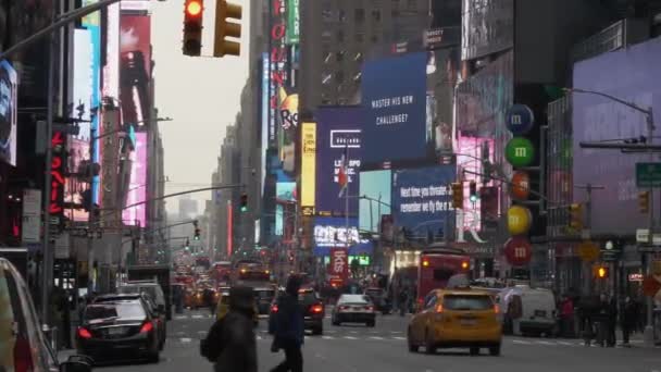 Tráfego de Nova Iorque na Sétima Avenida — Vídeo de Stock