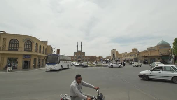 Kruispunt in Yazd — Stockvideo