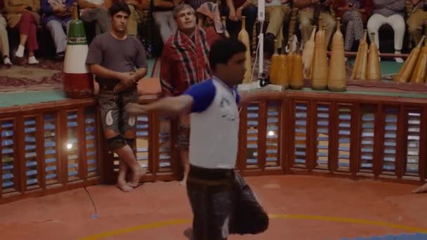Traditional sports Zurkhaneh in Yazd, Iran. — Stock Video