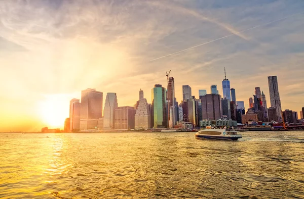 New York Manhattan gün batımı manzarası — Stok fotoğraf