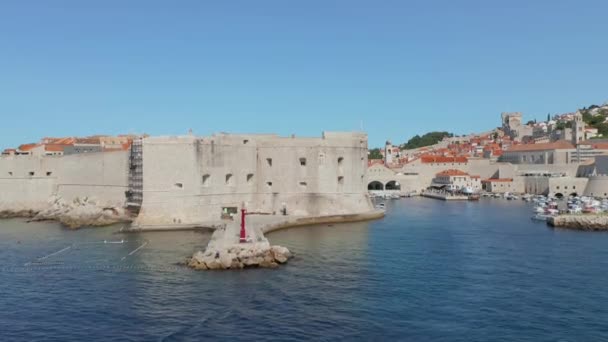 Dubrovnik ciudad vieja panorama drone disparo — Vídeo de stock