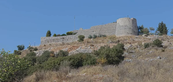 Château de Lekuresi ruines historiques à Saranda Albanie — Photo