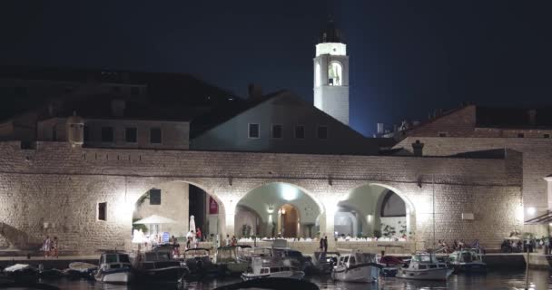 Ντουμπρόβνικ παλιά πόλη λιμάνι τη νύχτα — Αρχείο Βίντεο