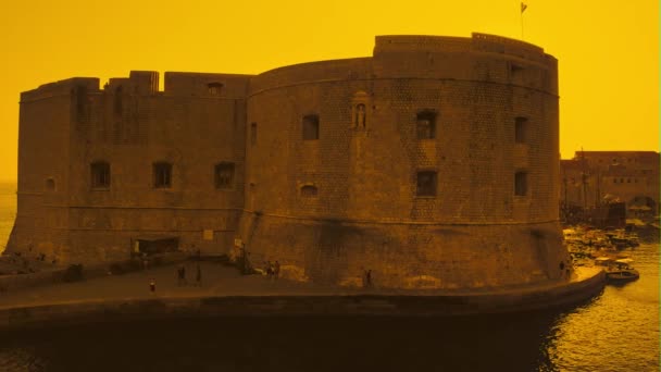 Dubrovnik ciudad vieja puerto panorama drone disparo — Vídeo de stock