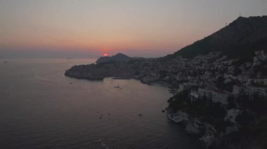 Dubrovnik eski kasaba, günbatımı, insansız hava aracı.