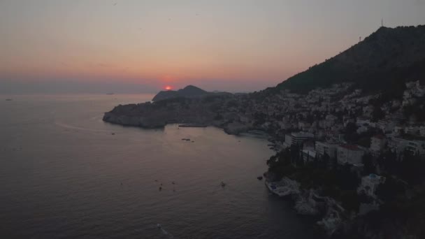 Dubrovnik ciudad vieja puesta del sol panorama drone disparo — Vídeo de stock