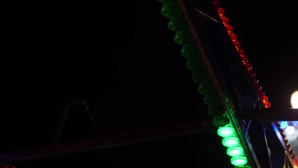 Amusment parc carrousel détail avec des lumières — Video
