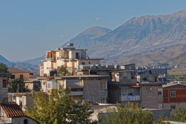 Cirokaster kasabası UNESCO 'nun Dünya Mirası Arnavutluk' ta yeni evler