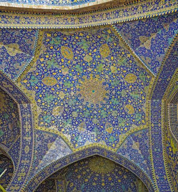 İsfahan Şah Camii tavanı