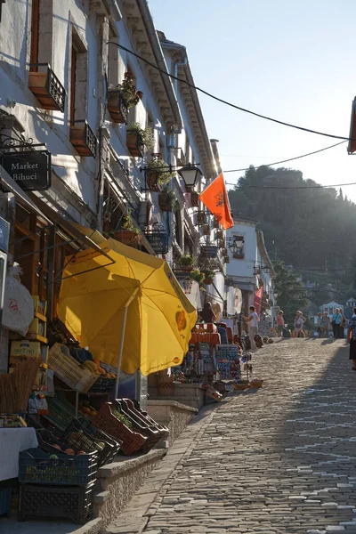 Gjirokaster spokojna atmosfera Światowego Dziedzictwa UNESCO Albania — Zdjęcie stockowe