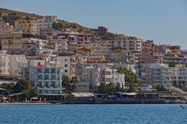 Sarande Kodrra Küstenblick auf den Meeresspiegel in Albanien — Stockfoto