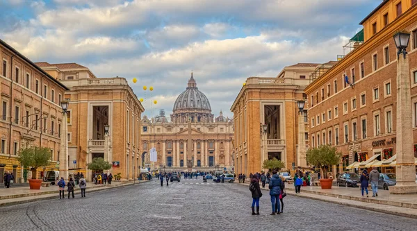 Plaza de San Pedro en Vaticano — Foto de Stock