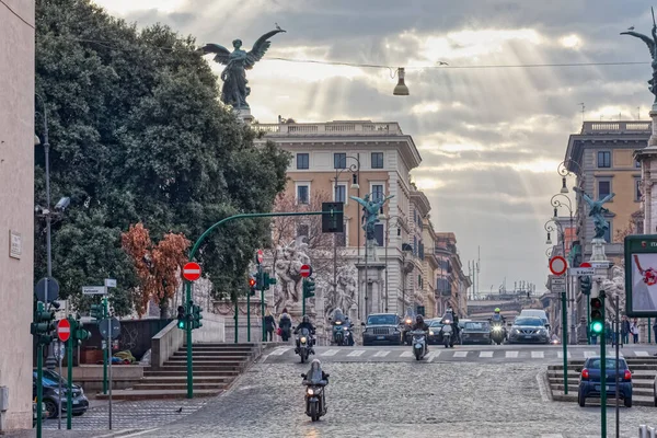 St. Peter vista quadrada da Via della Conciliazione — Fotografia de Stock