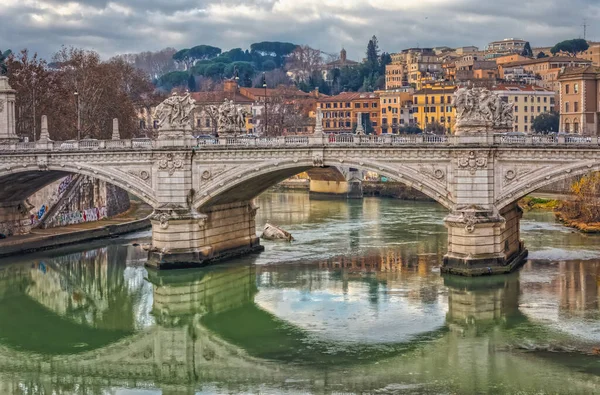 Ponte Vittorio Emanuele II w Rzymie — Zdjęcie stockowe