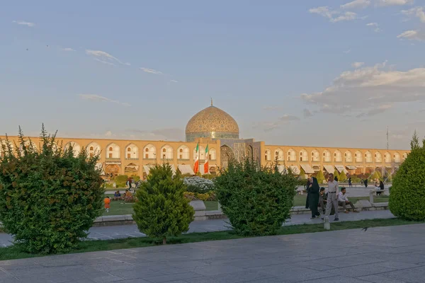 Isfahan Imam Square tekintettel a Lotfollah mecset — Stock Fotó