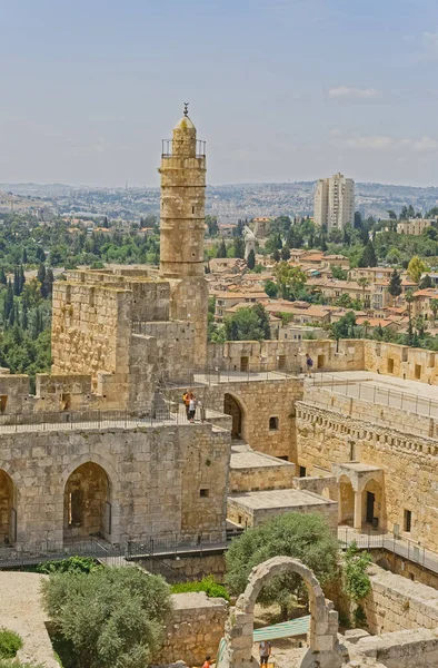 Pohled na Davidovu věž a nový Jeruzalém v pozadí — Stock fotografie