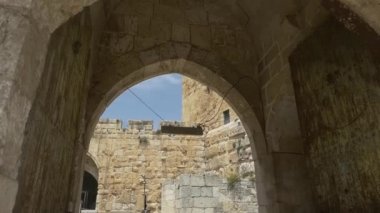 Kudüs 'teki Davut Kulesi' ne giriyoruz.