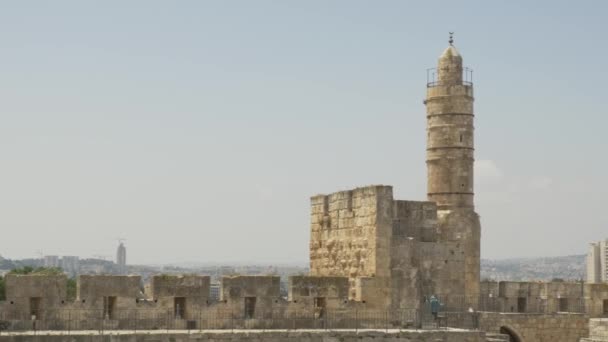 Ottomaanse minaret in de toren van David binnenplaats in Jeruzalem — Stockvideo