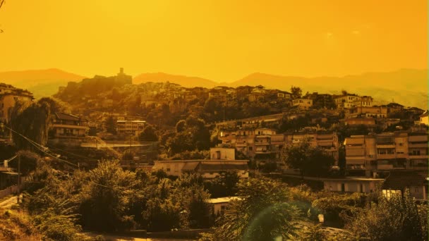 Oude stad Gjirokaster UNESCO Werelderfgoed in Albanië — Stockvideo