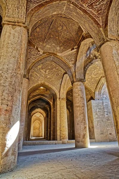 Ispahan Ancien intérieur de la mosquée — Photo