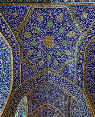 İsfahan Şah Camii tavanı
