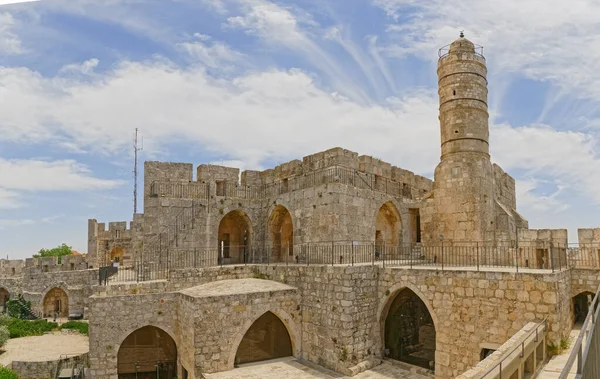 Ottomaanse minaret in de toren van David binnenplaats in Jeruzalem — Stockfoto