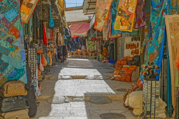 Nessuno al mercato Ad-Dabbagha nella città vecchia di Gerusalemme — Foto Stock