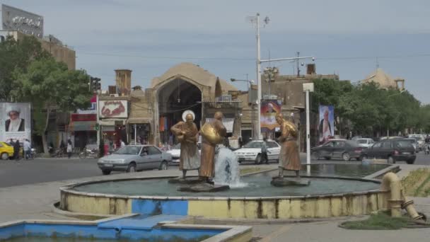 Yazd-Brunnenstatuen — Stockvideo