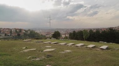 Priştine 'deki eski Yahudi mezarlığı