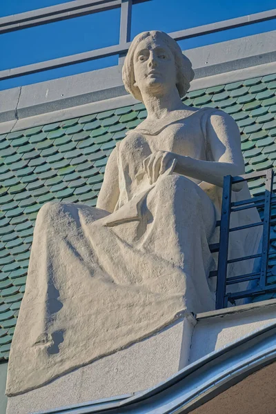 Takskulpturer på Bana Jelacica Square — Stockfoto