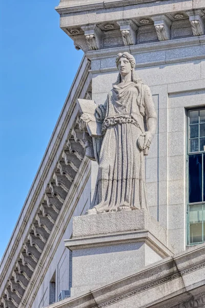 Detalle de decoración del edificio del Tribunal Supremo del Condado de Nueva York — Foto de Stock