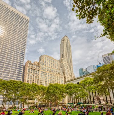 500. Cadde, Bryant Park, New York