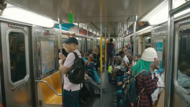 Saindo da estação de metrô Grand Central, Nova York — Vídeo de Stock