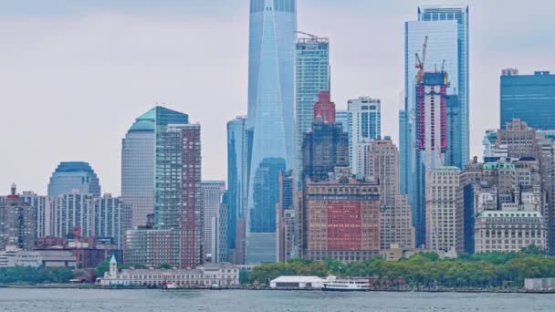 Остров Манхэттен с парома "Стейтен-Айленд", Нью-Йорк — стоковое видео