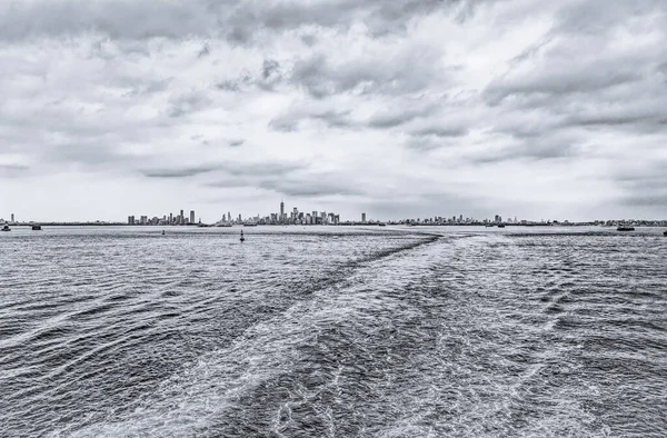 Panorama da ilha de Manhattan da Staten Island Ferry, Nova York — Fotografia de Stock